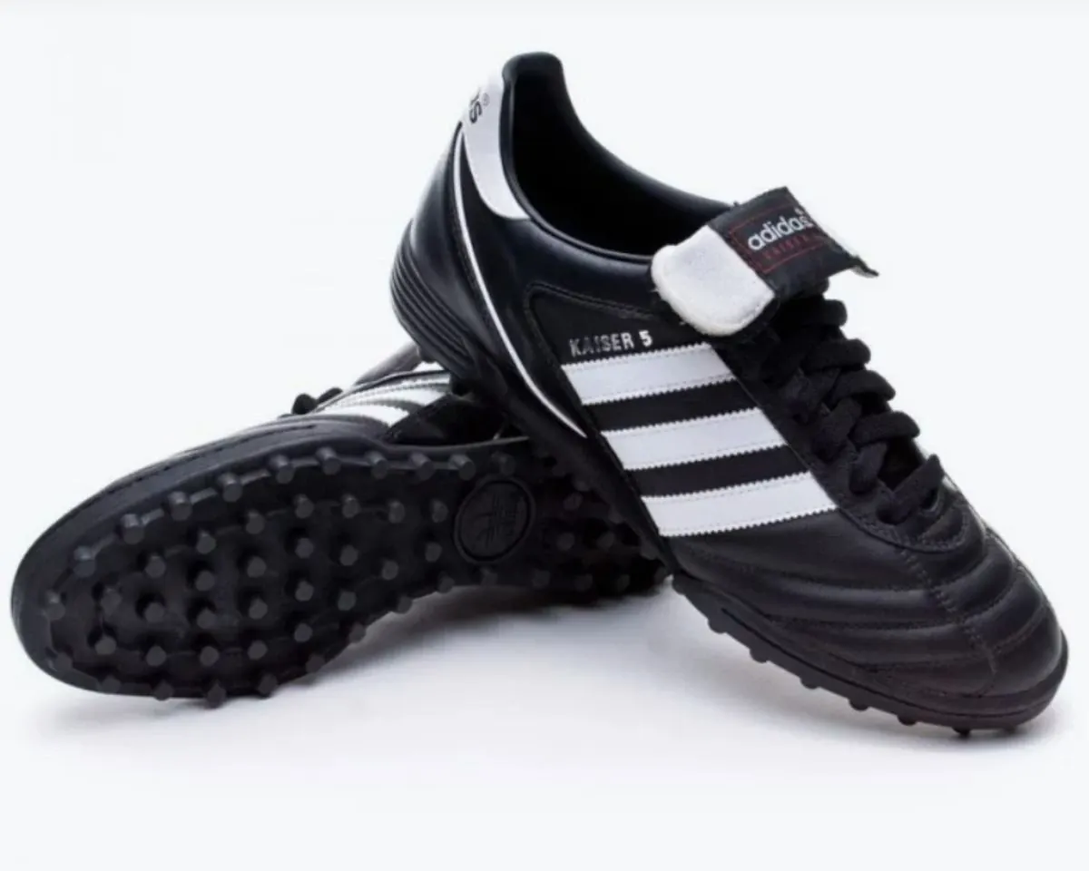 post card adidas-Kaiser-5-team-football-boots.webp