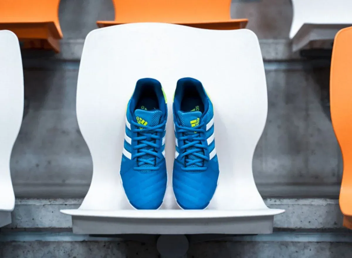 post card mejores-zapatilas-para-cemento-futbolemotion-3.webp