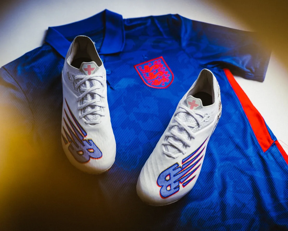Giveaway: New Balance Furon Raheem Sterling football boots (Portugal only)