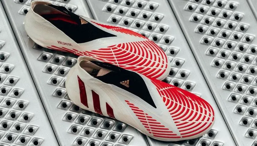 post card post-adidas-predator-historia-red.webp