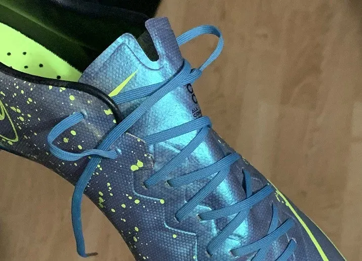 post card blog-como-atarse-los-cordones-nike-mercurial-ojales.webp