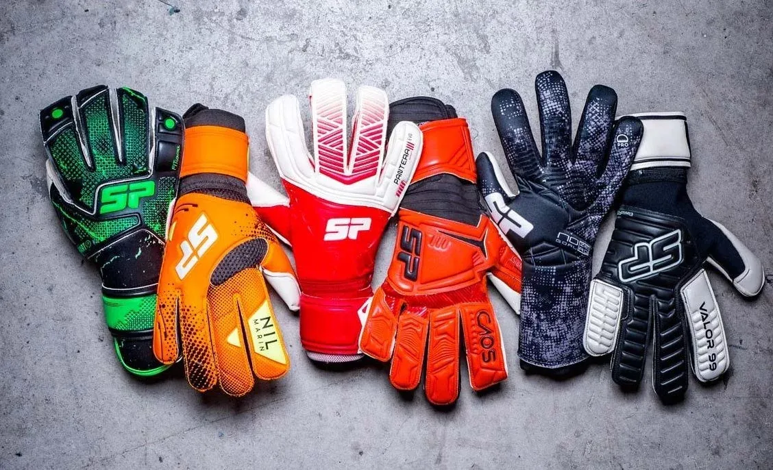 How to figure out your goalkeeper glove size