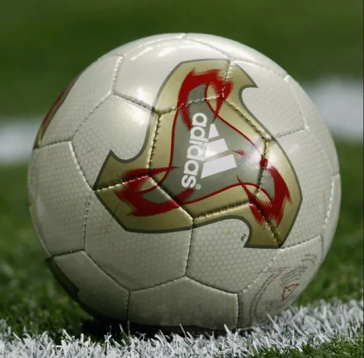 post card balones-mas-iconicos-futbolemotion-9.webp