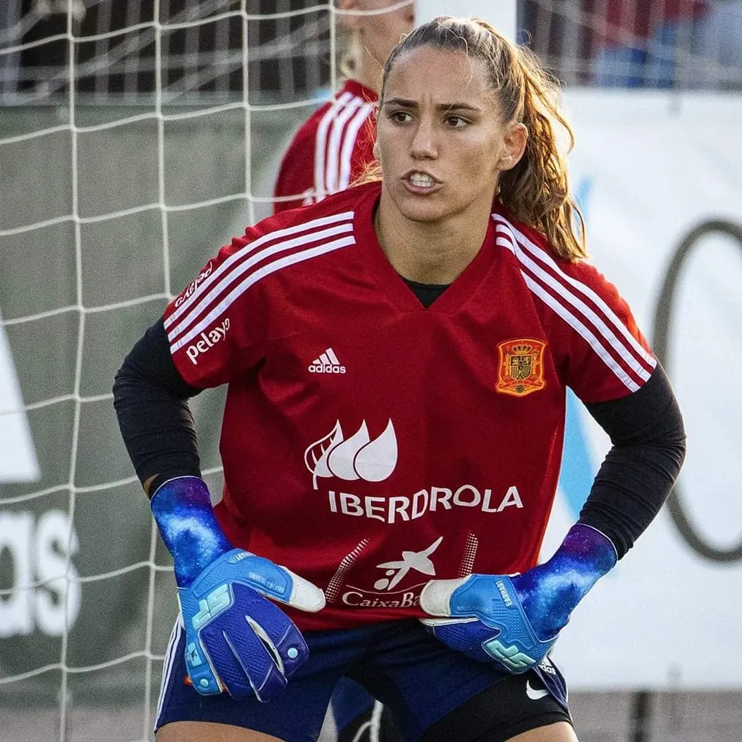 post card Sara Serrat (1).webp