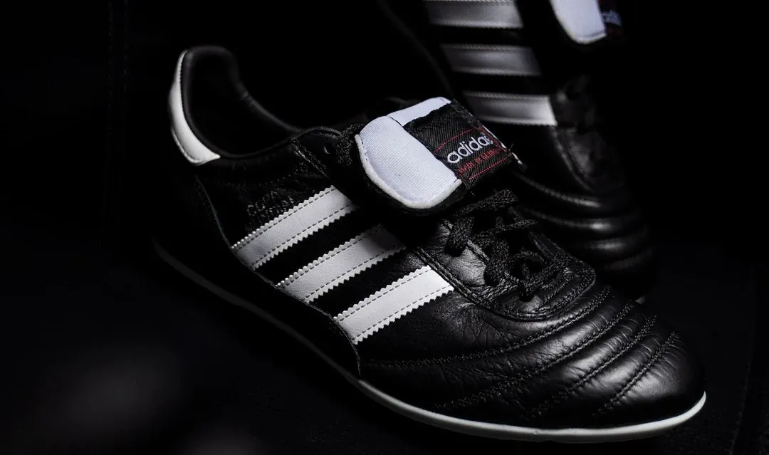 Las mejores botas de fútbol negras