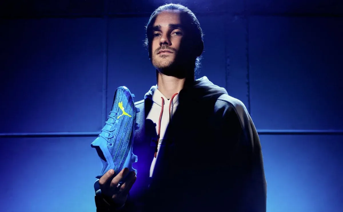 post card Puma-Ultra-Speed-Of-Ligth-futbolemotion-2.webp