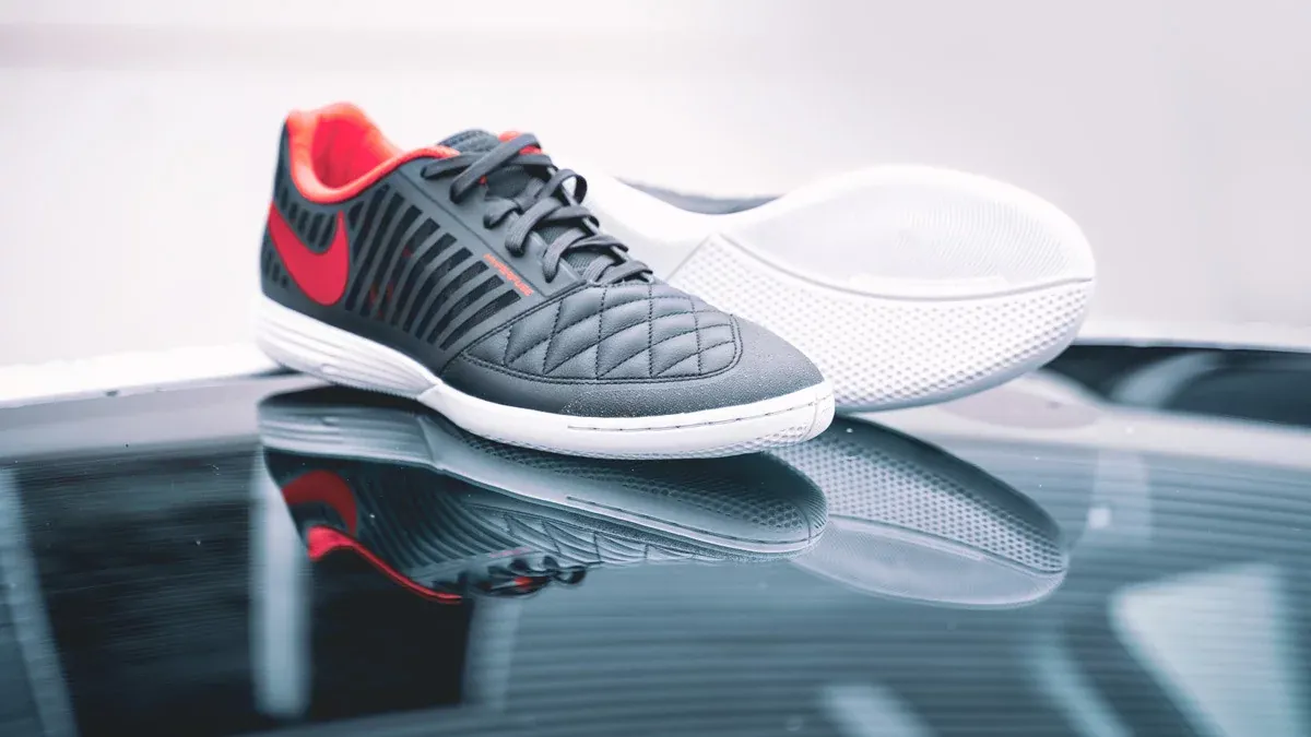 Nike Lunar Gato II comes back to the courts