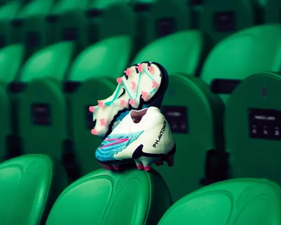 post card post-nike-mercurial-vs-nike-phantom-gx&ndash;suela.webp
