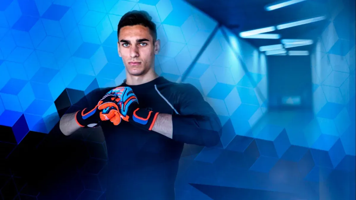 post card Post-Guantes-Reusch-Prisma-WC2018-6.webp