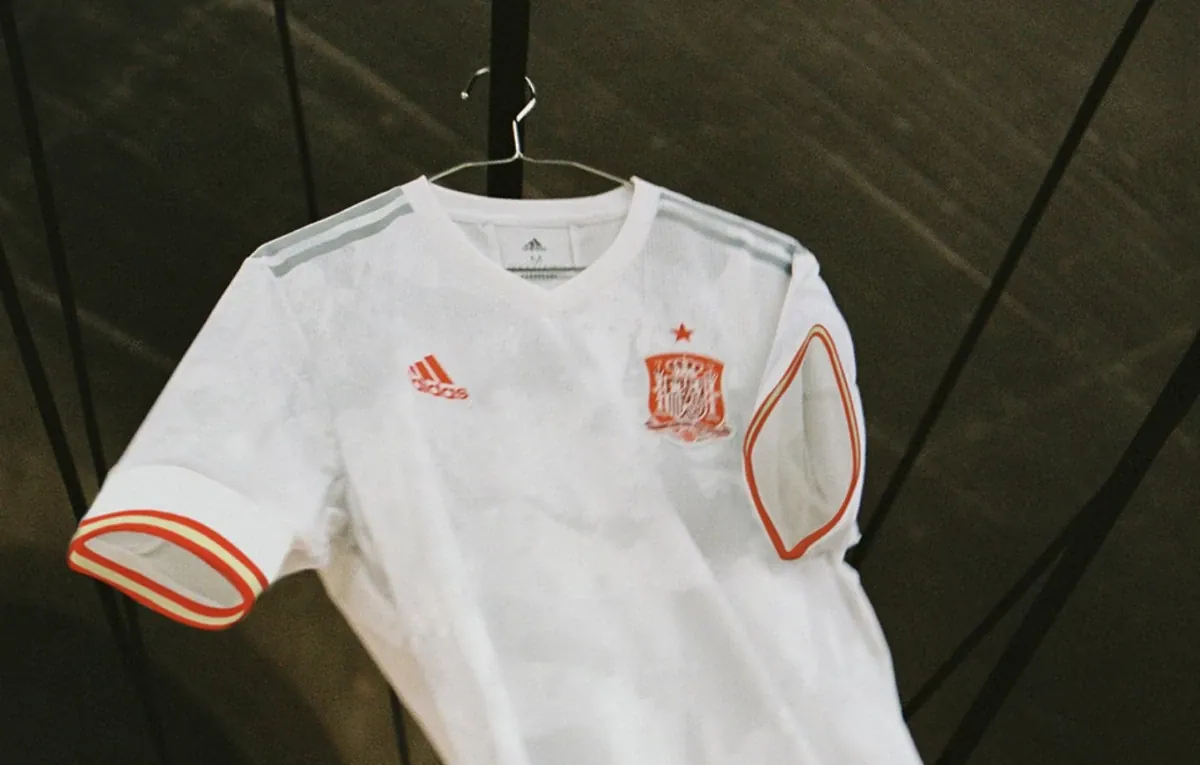 post card Camiseta-España-Euro-2020-6.webp