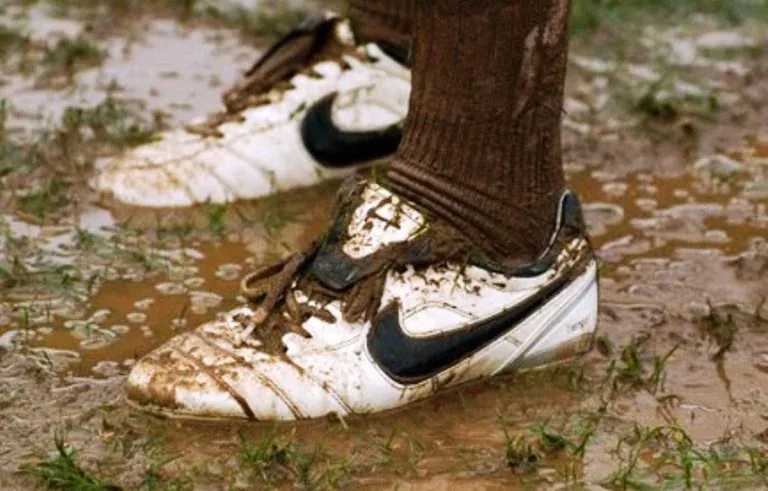 post card Post-como-limpiar-botas-futbol-2.webp