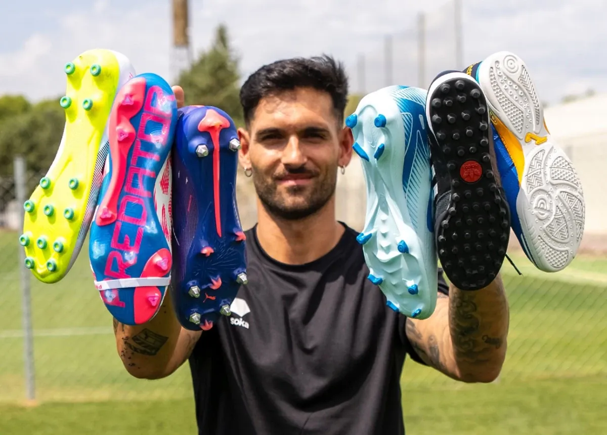 Types of football boot soles