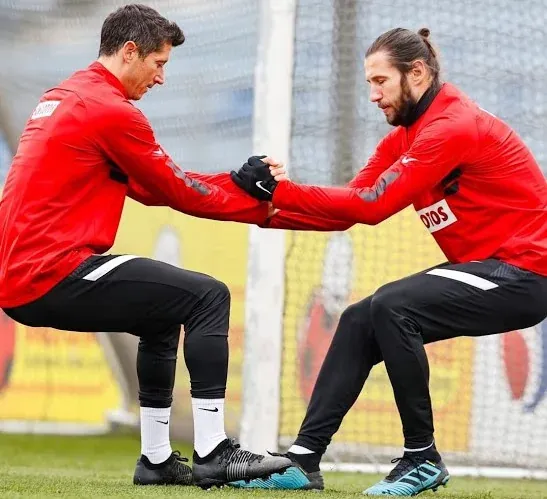post card futbolistas-que-se-van-de-Nike-2.webp
