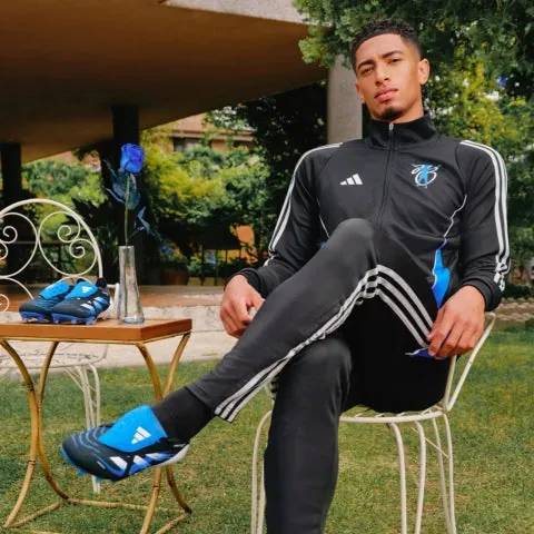Jude Bellingham wearing adidas Predator Elite