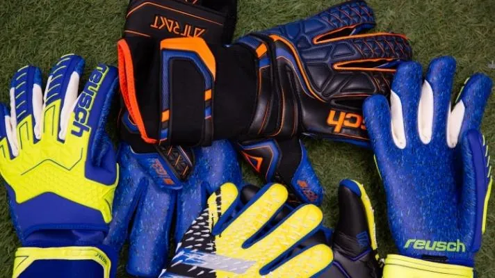 How To Measure Your Goalie Glove Size