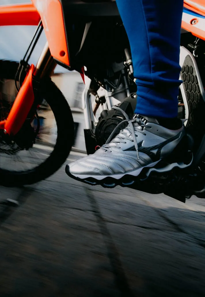 Mizuno 12