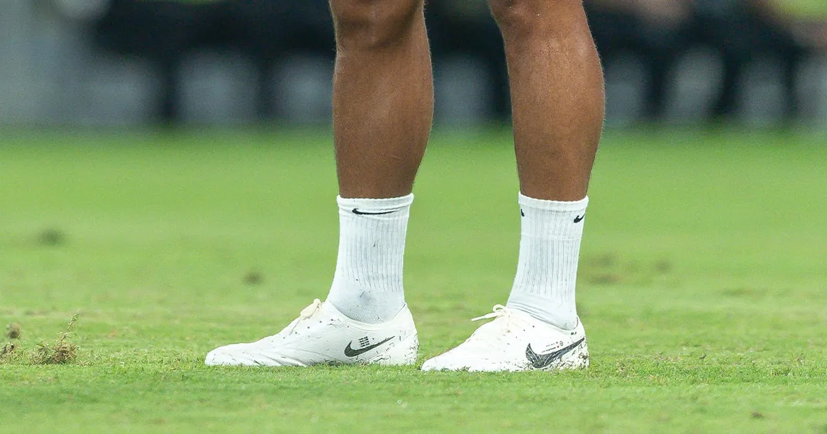 Virgil Van Djik Gives Us First Look at New Nike Tiempo