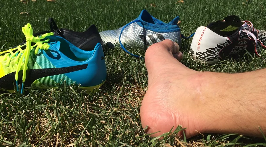 Finding the Right Soccer Boots For Players With Severs