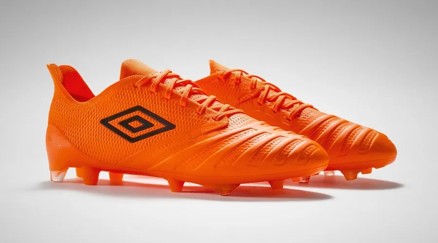 Umbro Drop UX Accuro 3 with D30 Technology