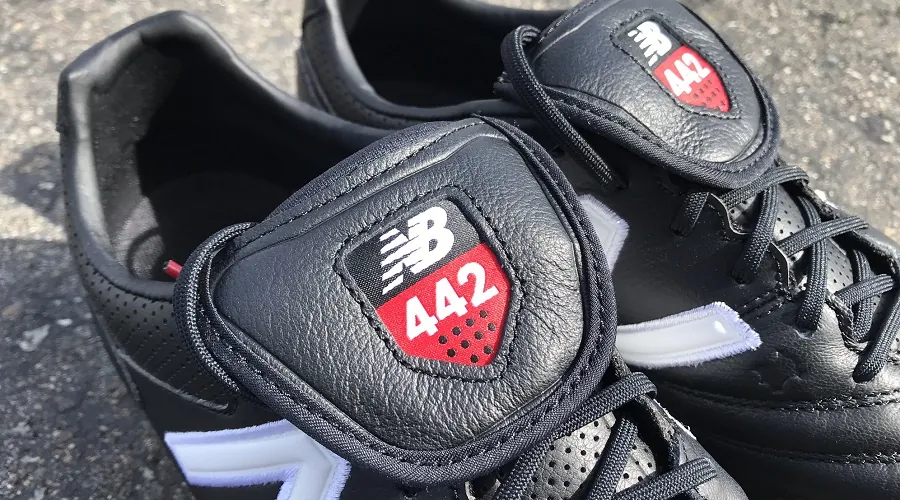 Up Close – New Balance 442