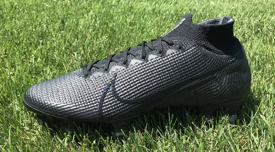 Up Close – Nike Superfly 7 “Stealth Black”